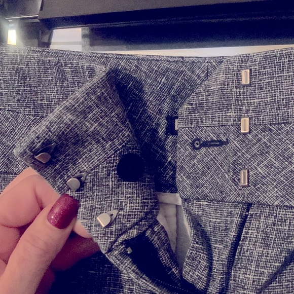 Express pants. Black and white. Size 0 Regular - Picture 3 of 8